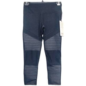 ❌SOLD❌XS•NWT•90 DEGREE BY REFLEX•BLACK CAPRI SPORT LEGGINGS•